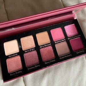 Violet Voss Berries and Cream Dreams Palette